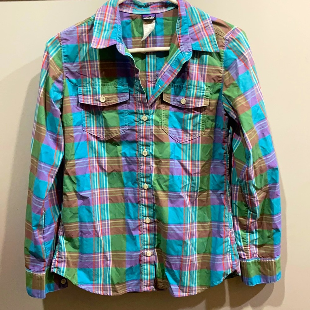 Patagonia camp / sun shirt size 2